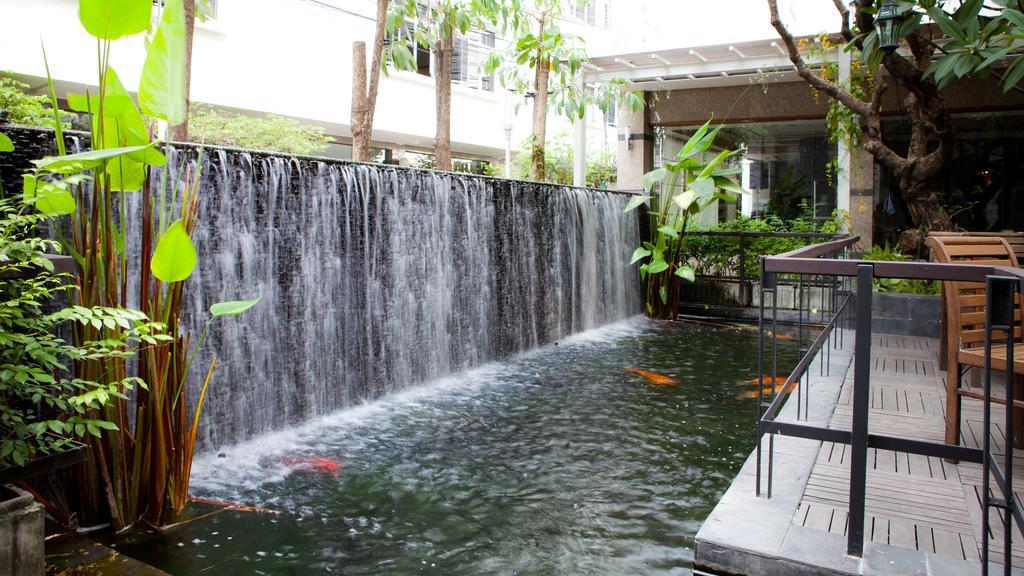 Trang Hotel Bangkok - Sha Plus Exterior foto